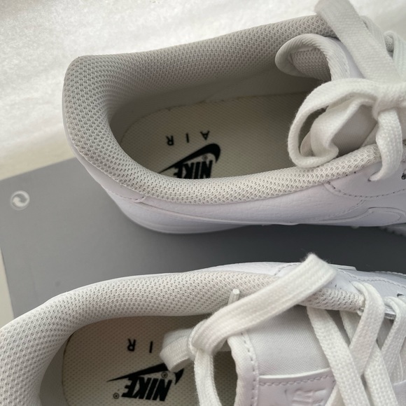 NWT Nike Women’s Air Force 1 ‘07 SE Shoes Size: 10 - Picture 4 of 13